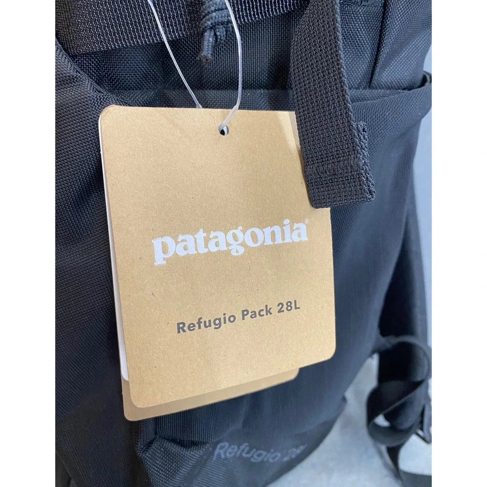 Patagonia Refugio Pack 28L Black Backpack Laptop Sleeve 47912 NEW OOP